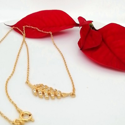 Necklace leave