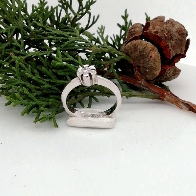 Wedding ring flower  head