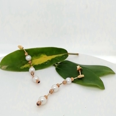 Earrings three natural pearls