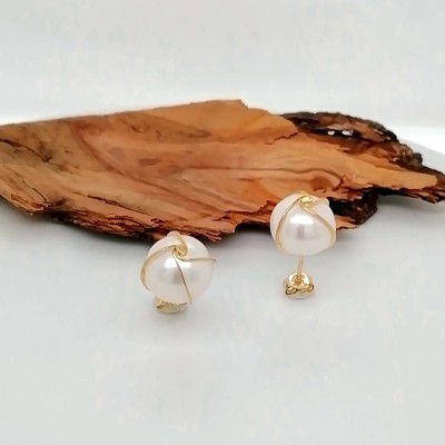 Earrings white pearl-3