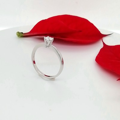 One stone ring thin shape