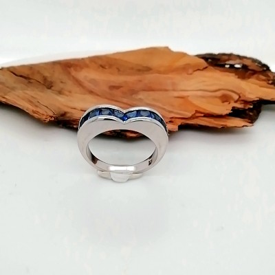 Ring heart shape