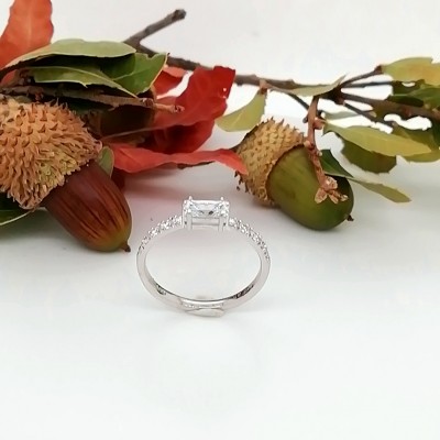 White gold ring