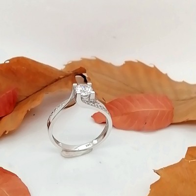 White gold ring 14k