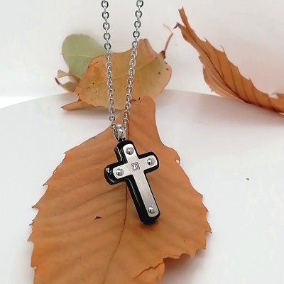 Cross with chain (black frame)