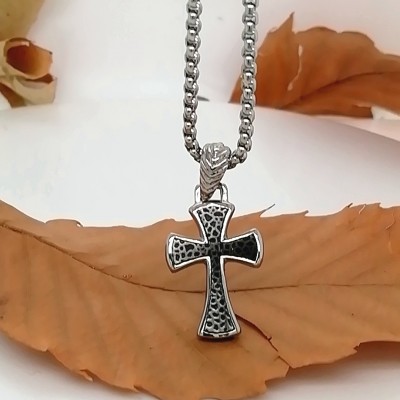 Cross with chain (grey surface)
