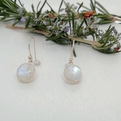 Earrings hanging moonstones-3