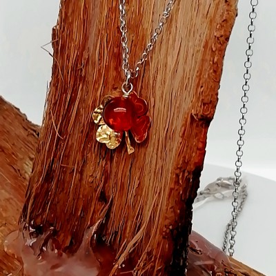 Necklace trefoil with amber-2