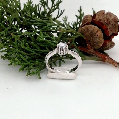 Wedding ring low lantern